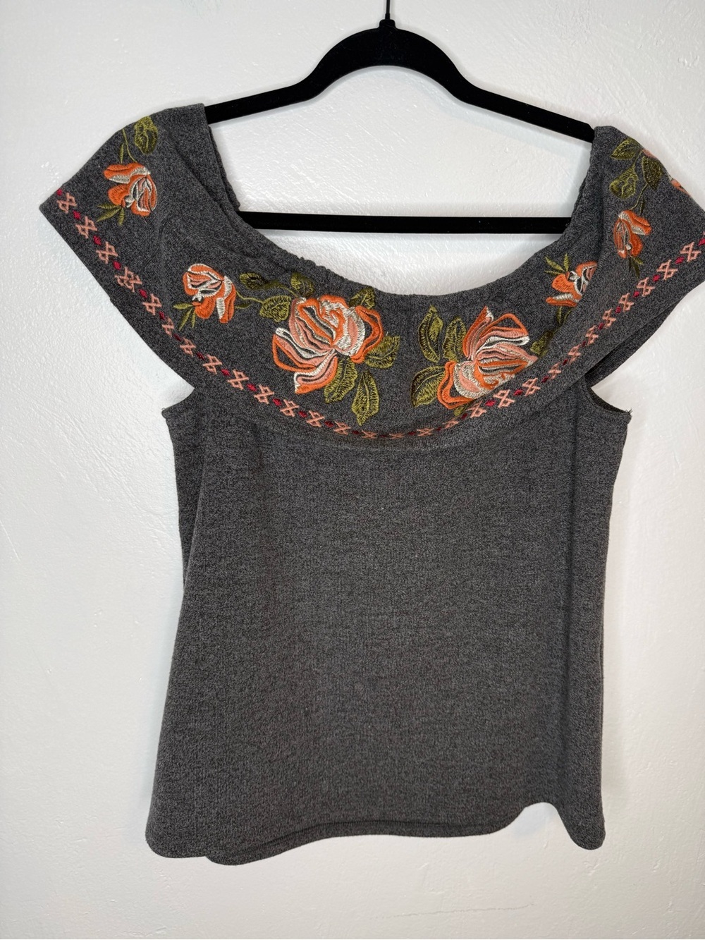 THML Embroidered Floral Off Shoulder Knit Top Gray Small - Picture 7 of 11